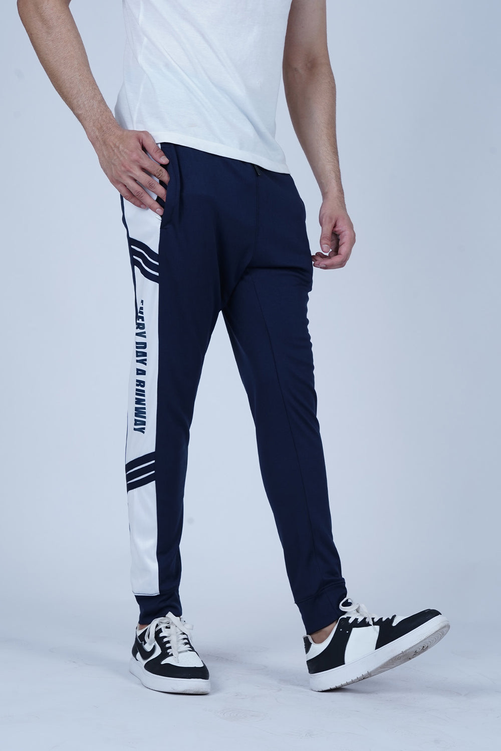 - Run in Style Men's Joggers Pants - Xea Clothing