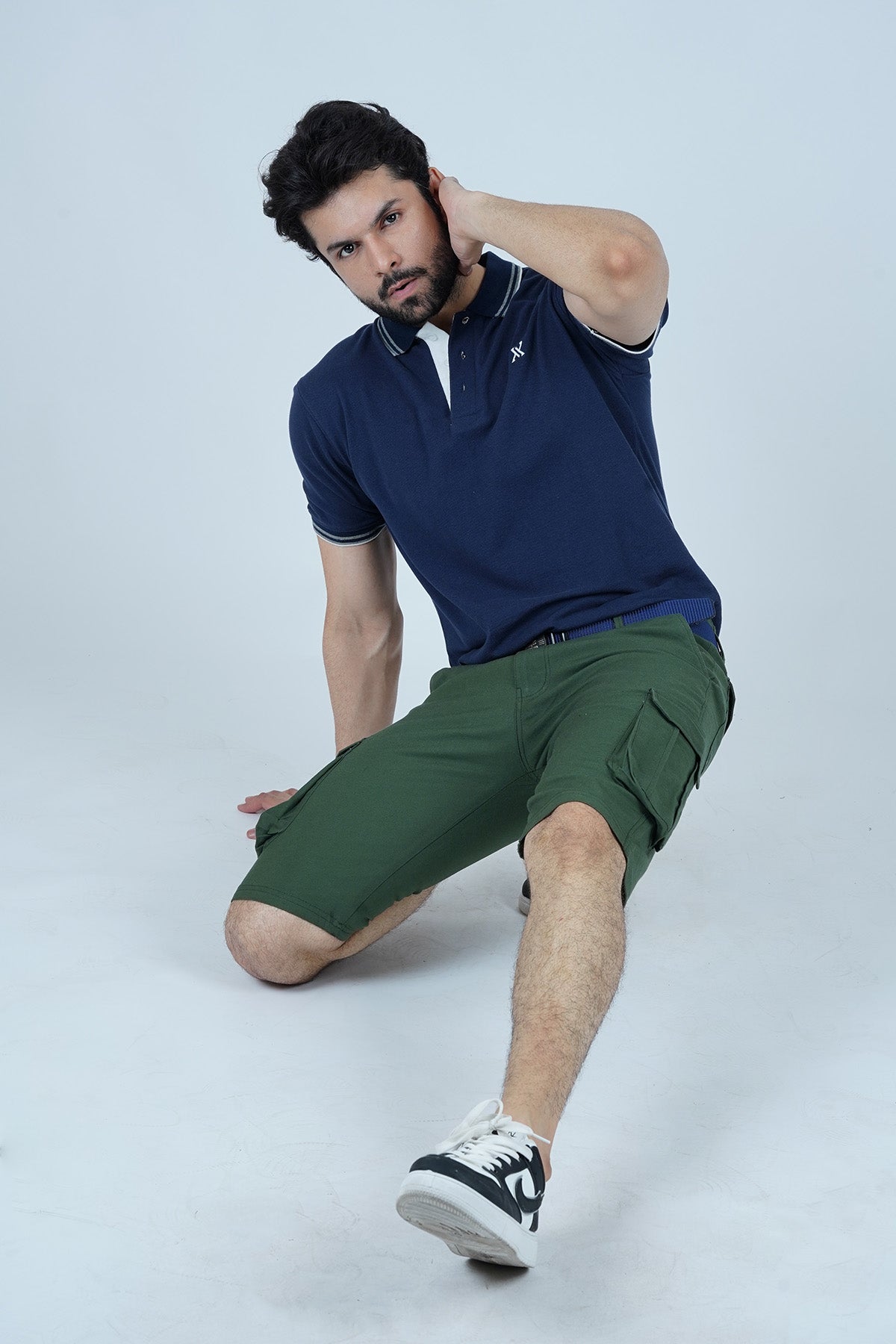 Cargo Shorts for Men's - Olive Green Shorts – XEA Maximize your style with Xea Olive Green Cargo Shorts. 6 pockets and adjustable waistband make them perfect for any activity, offering storage and comfort.