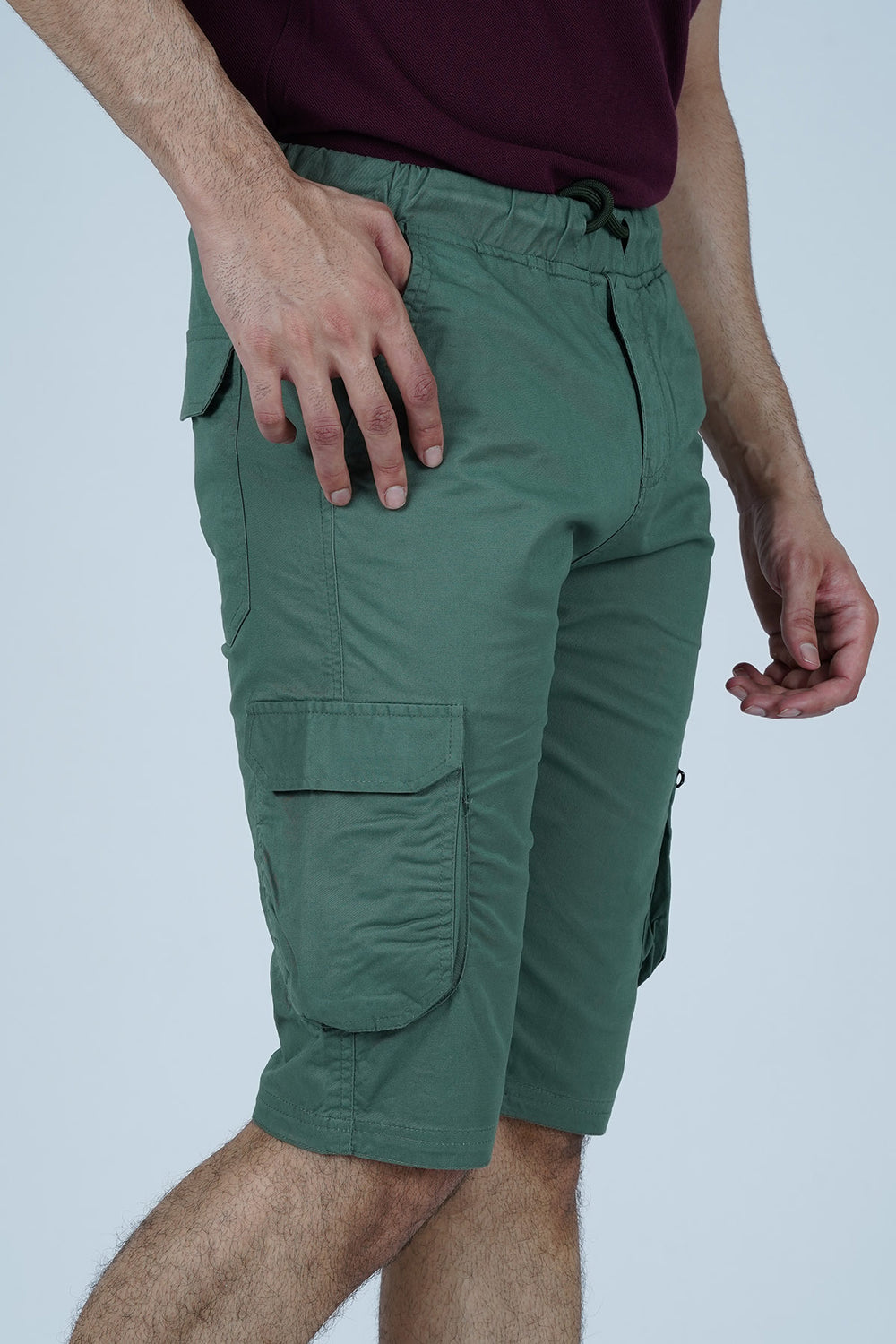 Men's Shorts Green - Cargo Shorts – XEA The perfect combination of style and functionality: Everyday Essentials Cargo Shorts - Green. With six pockets, including a side zip and flap pocket, these shorts are perfect for everyday wear and outdoor activities. - Everyday Essentials Cargo Shorts - Green - Xea Clothing