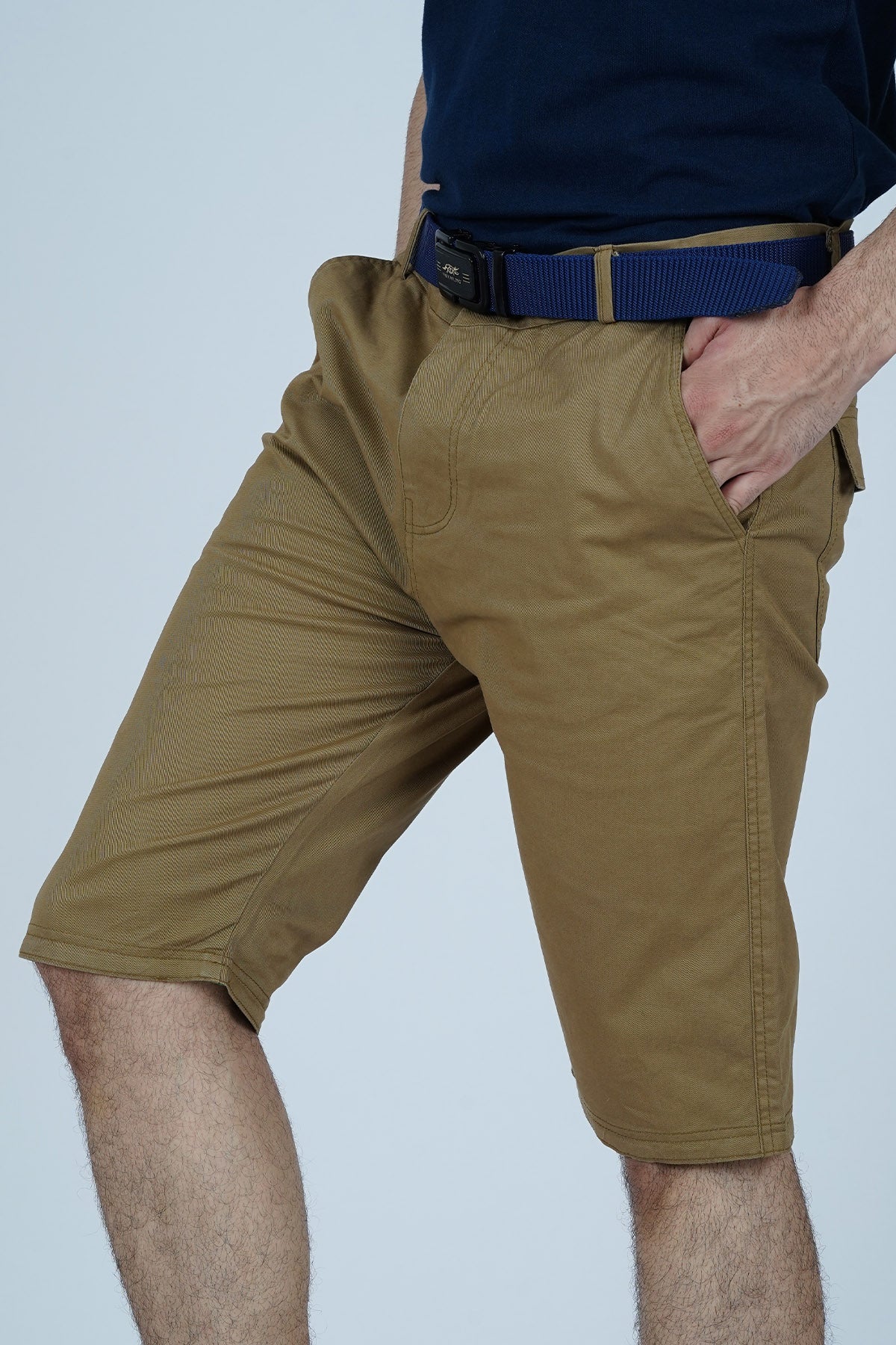 Ripstop Cargo Shorts – Khaki color Experience the perfect combination of style and comfort for warm weather with these men's Cargo shorts from Xea - always functional and fashionable.