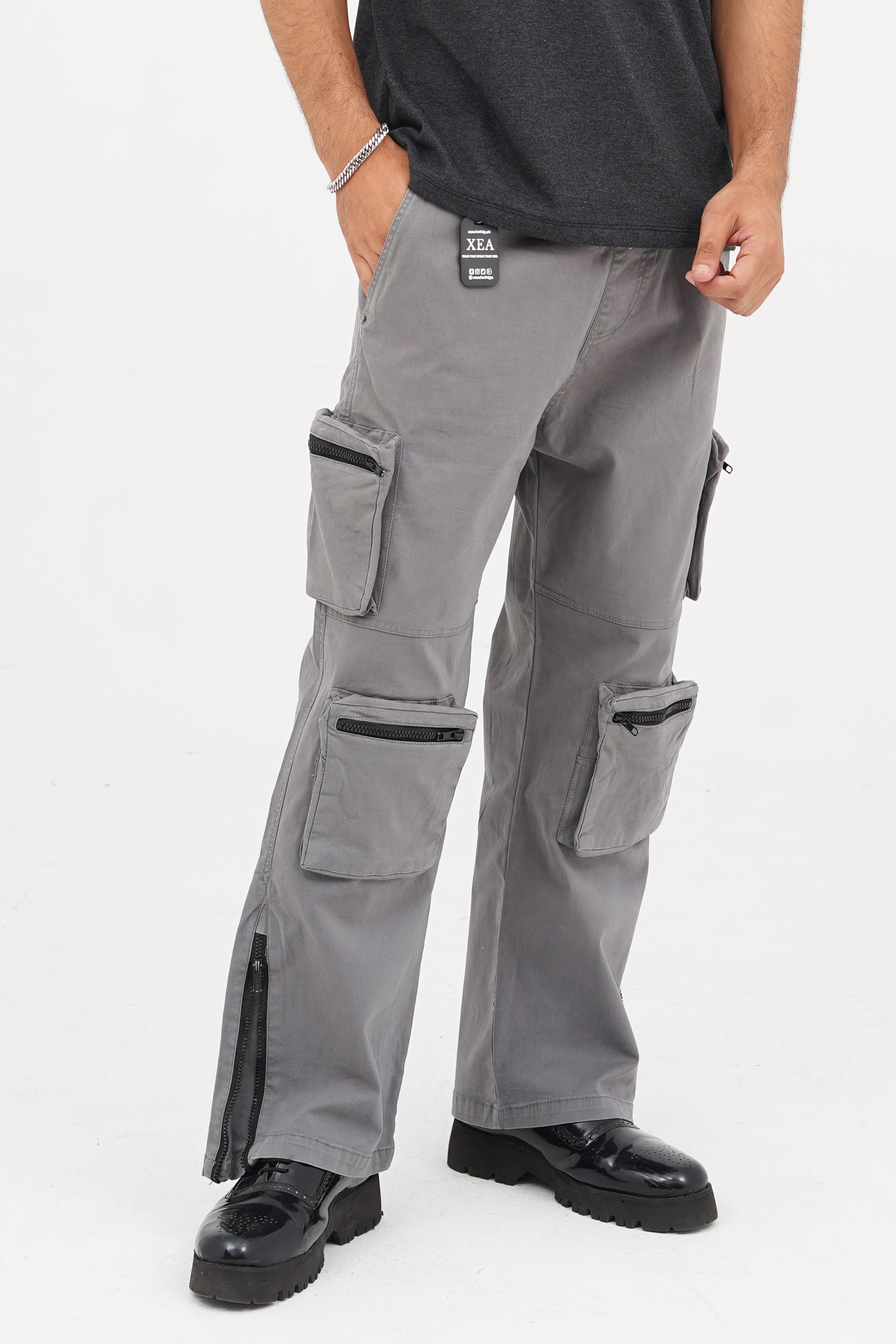 xea clothing, unisex, oversized, streetwear, loose bottom, baggy, loose fit, cargo, pants, trousers buy online in Pakistan.