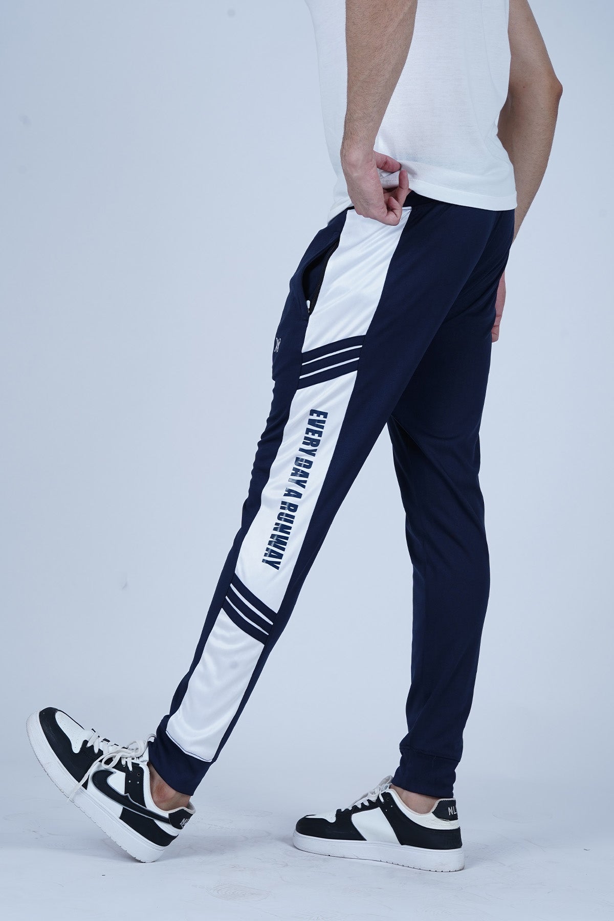 -  Run in Style Men's Joggers Pants - Xea Clothing