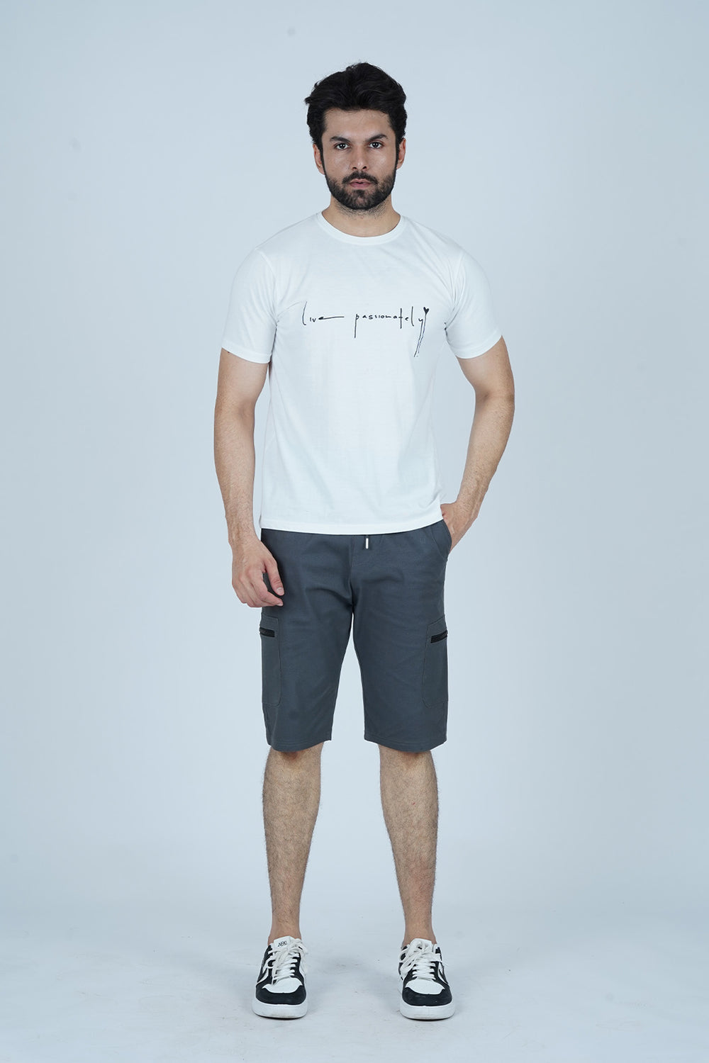 -  Letter Graphic White T-Shirt - Xea Clothing
