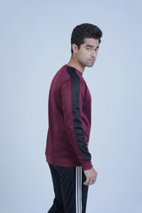 Stay cozy and stylish this winter with our Maroon Sweatshirt! Premium materials and a perfect fit will keep you confident and warm. The bold black sleeve panel adds an adventurous touch to your wardrobe. -  Bold Sleeves Maroon Sweatshirt - Xea Clothing -  Bold Sleeves Maroon Sweatshirt - Xea Clothing