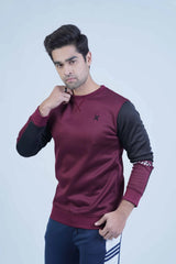 Become a style icon with this vibrant Contrast Sleeves Sweatshirt Maroon for men! Embrace bold fashion with striking sleeves, perfect for a modern wardrobe. Elevate your look with jeans or joggers for a dynamic and chic outfit. -  Contrast Sleeves Sweatshirt Maroon - Xea Clothing -  Contrast Sleeves Sweatshirt Maroon - Xea Clothing