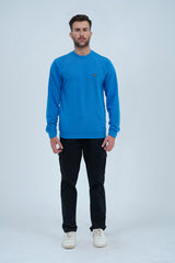Xea plain blue sweatshirt for men offers the perfect mix of comfort and style. Ideal for casual wear, it’s soft, lightweight, and easy to layer.