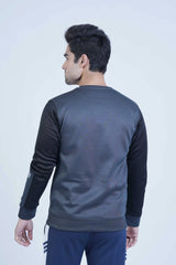 Take your style to new heights with this bold Contrast Sleeves Sweatshirt Grey for men! Embrace fashion's excitement with striking sleeves, perfect for modernizing your wardrobe. Elevate your casual look with jeans or joggers for a dynamic and chic outfit. -  Contrast Sleeves Sweatshirt Grey - Xea Clothing -  Contrast Sleeves Sweatshirt Grey - Xea Clothing