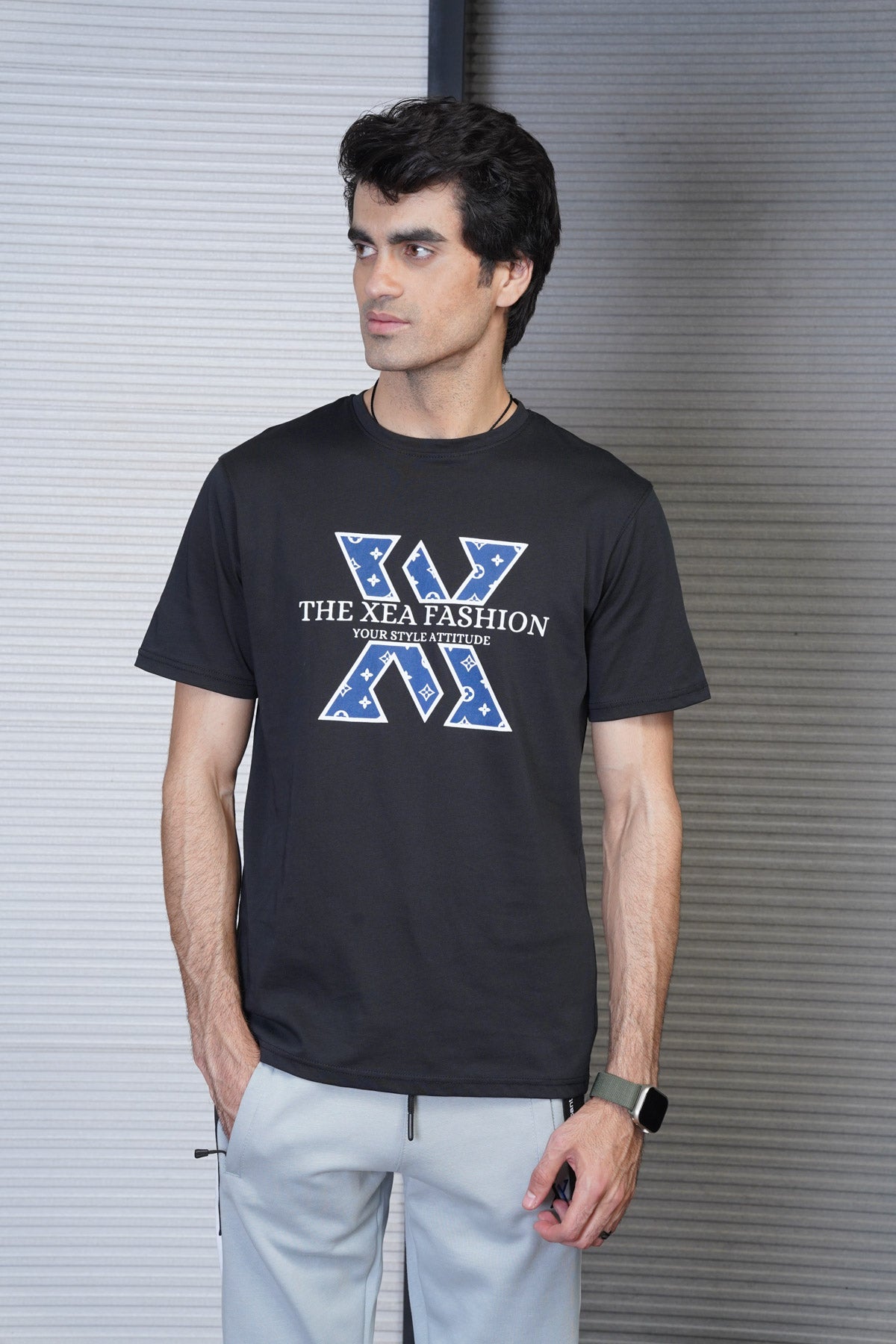 -  Xea Signature Black T-Shirt - Xea Clothing