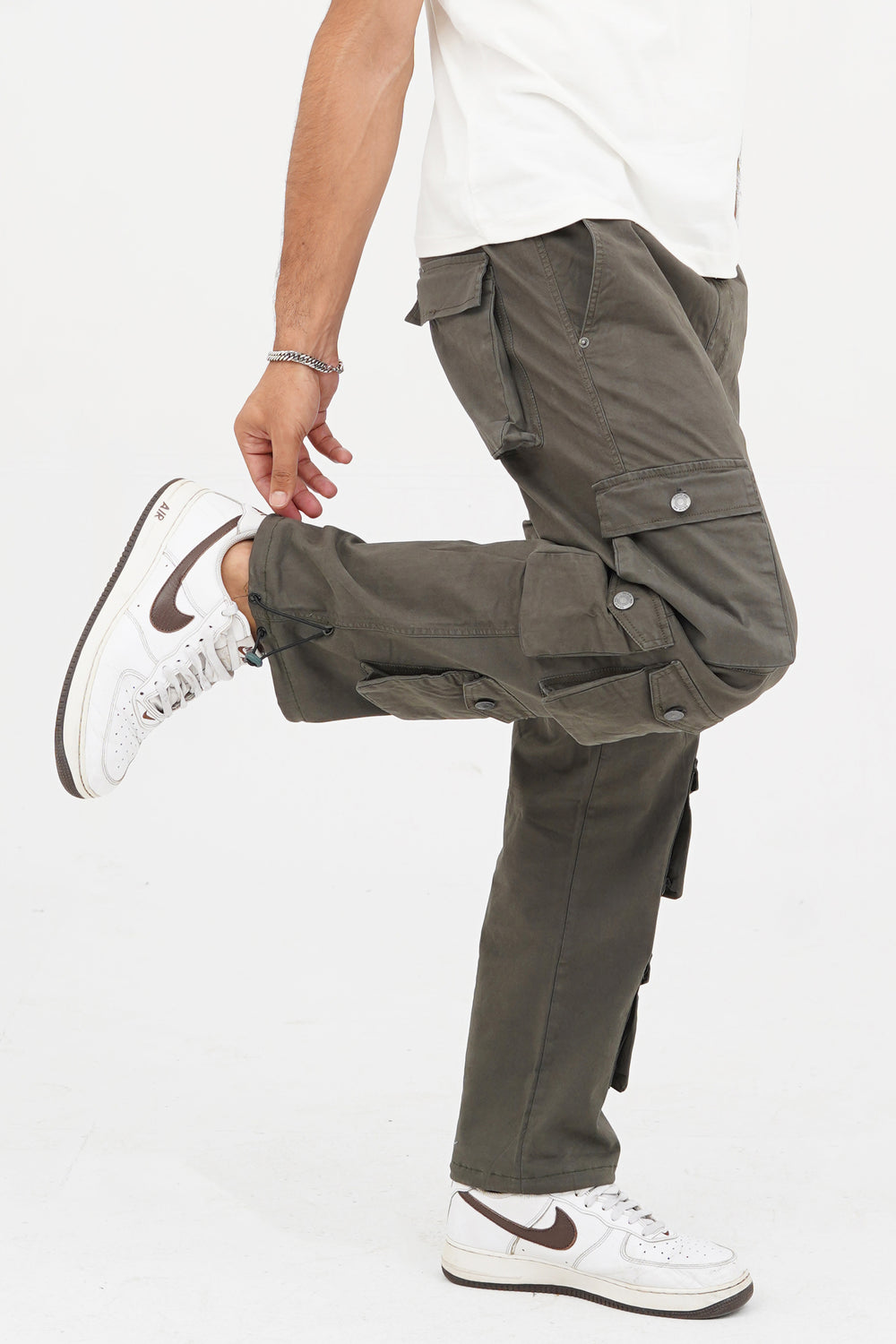 xea clothing, unisex, oversized, streetwear, loose bottom, baggy, loose fit, cargo, pants, trousers buy online in Pakistan.