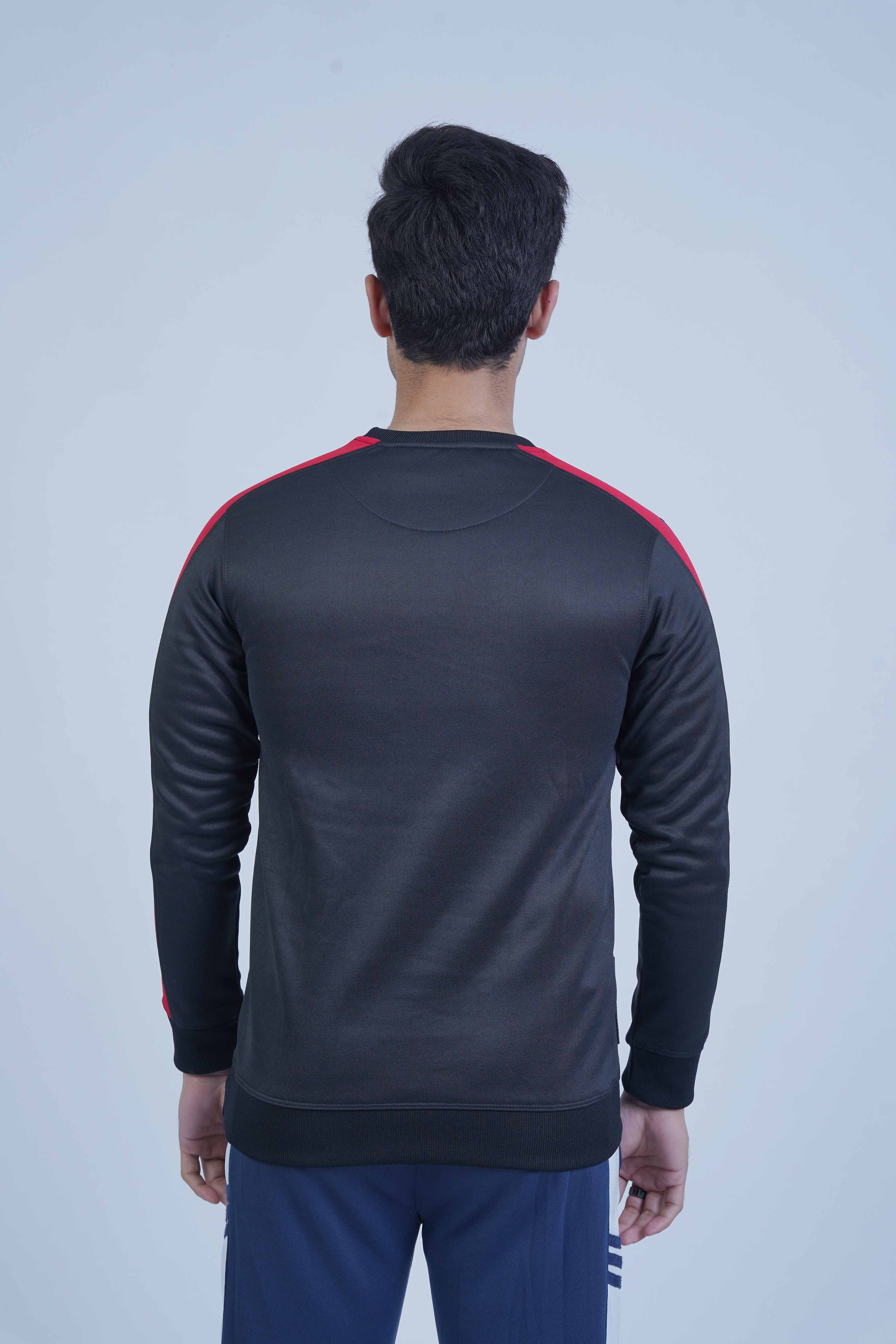 Take on winter with confidence in our Black Sweatshirt for men's! Stay cozy and stylish with premium materials and a perfect fit. The bold red panel on the sleeves adds a touch of adventure to your wardrobe.