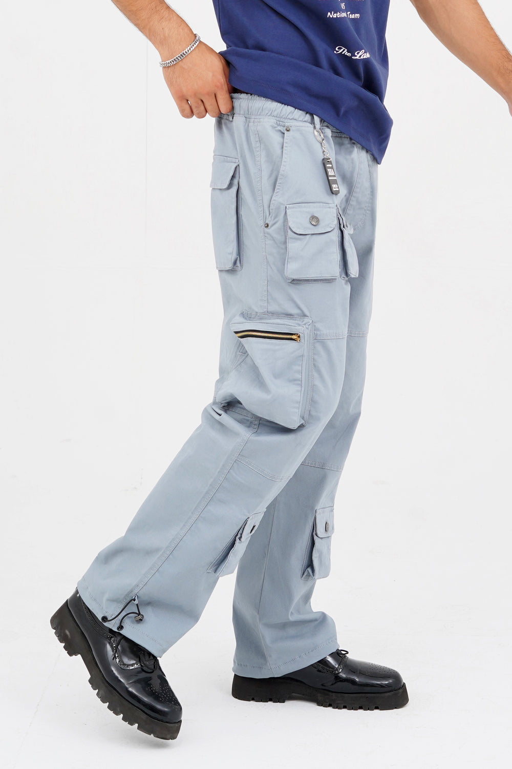 Men’s utility cargo pants with 6 pockets and loose fit streetwear style
