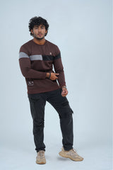 Experience elevated fashion with this elegant brown sweatshirt for men. The color-blocking of black and silver adds a touch of sophistication and inspiration to your daily wear.